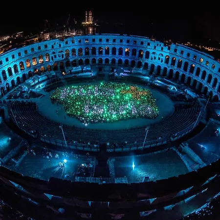 Lux D'or شقة بولا