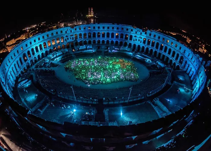 Lux D'or 아파트 풀라